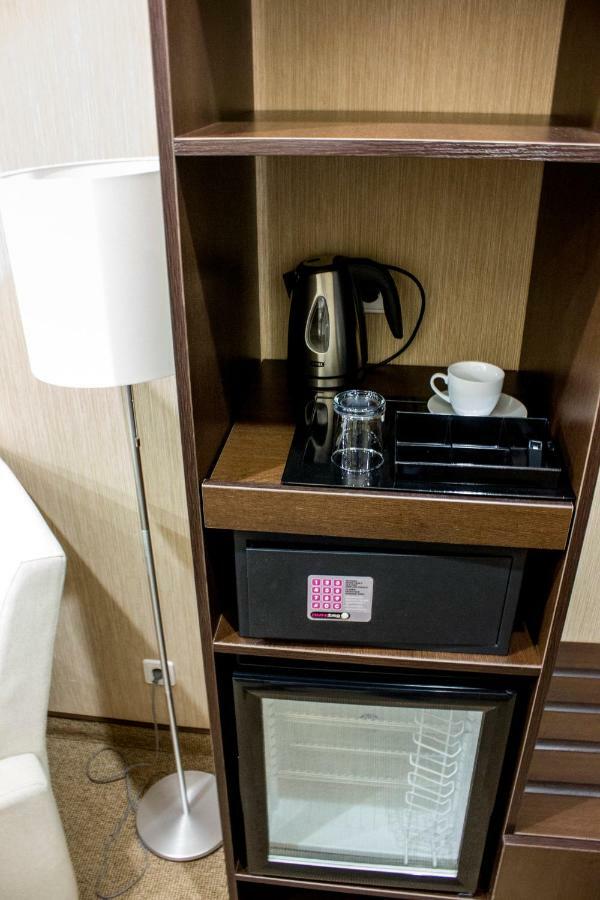 Al Mar Hotel Schaslyve エクステリア 写真